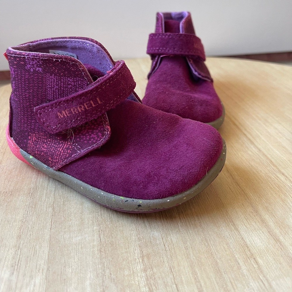 Both- Merrell select grip for girls size 5
